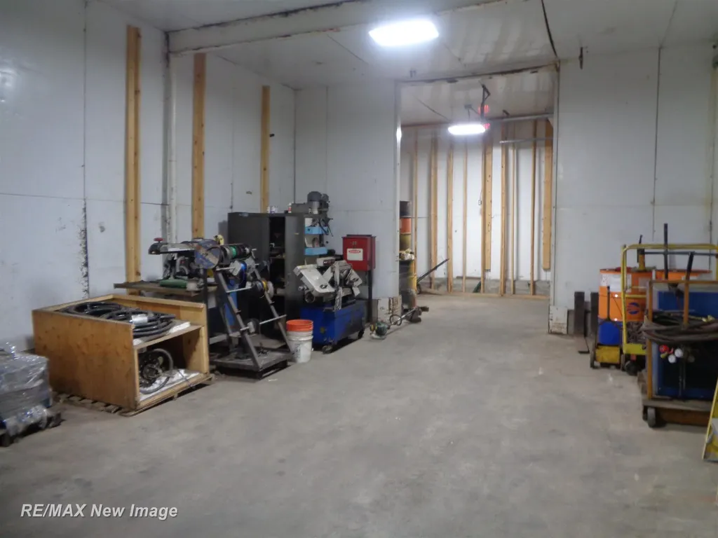 2675 Universal Drive Saginaw Charter Township MI 48603