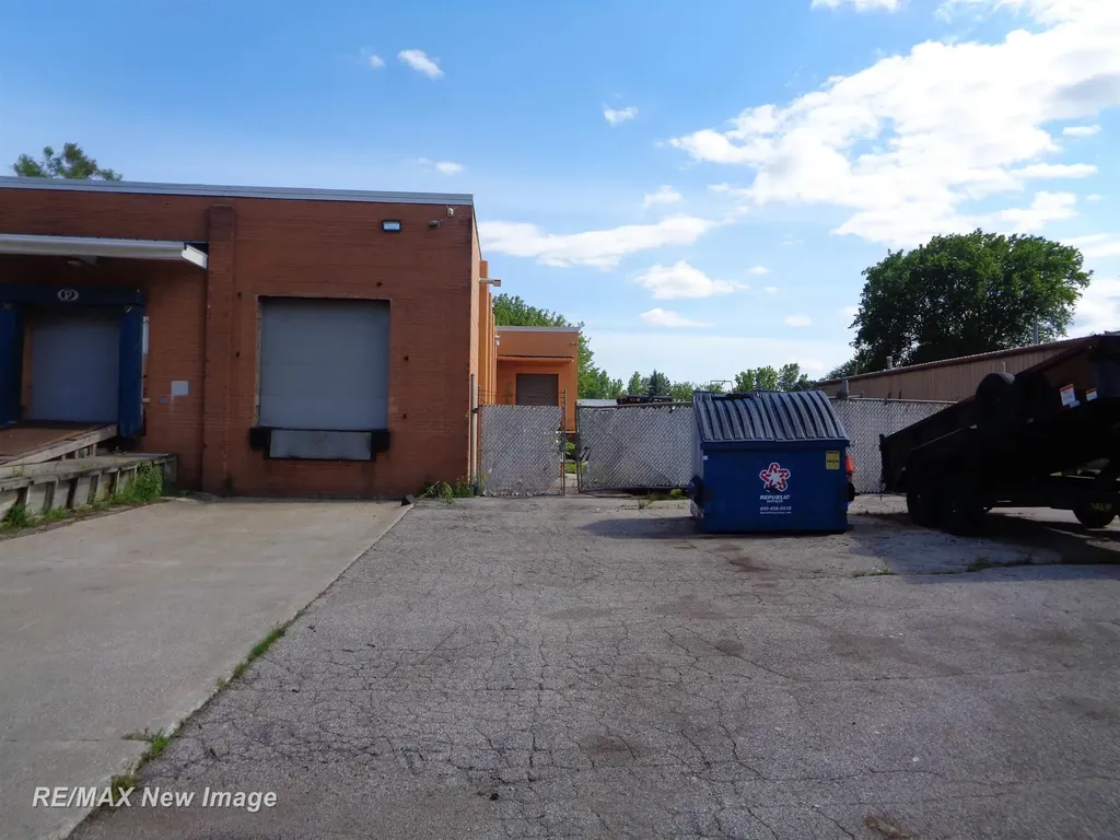 2675 Universal Drive Saginaw Charter Township MI 48603