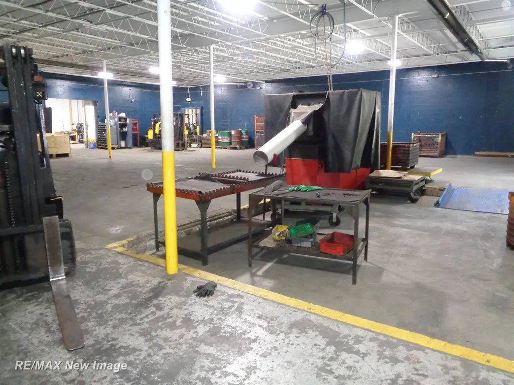 2675 Universal Drive Saginaw Charter Township MI 48603