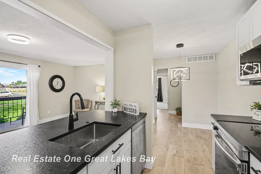 6091 Western Drive Saginaw Charter Township MI 48638