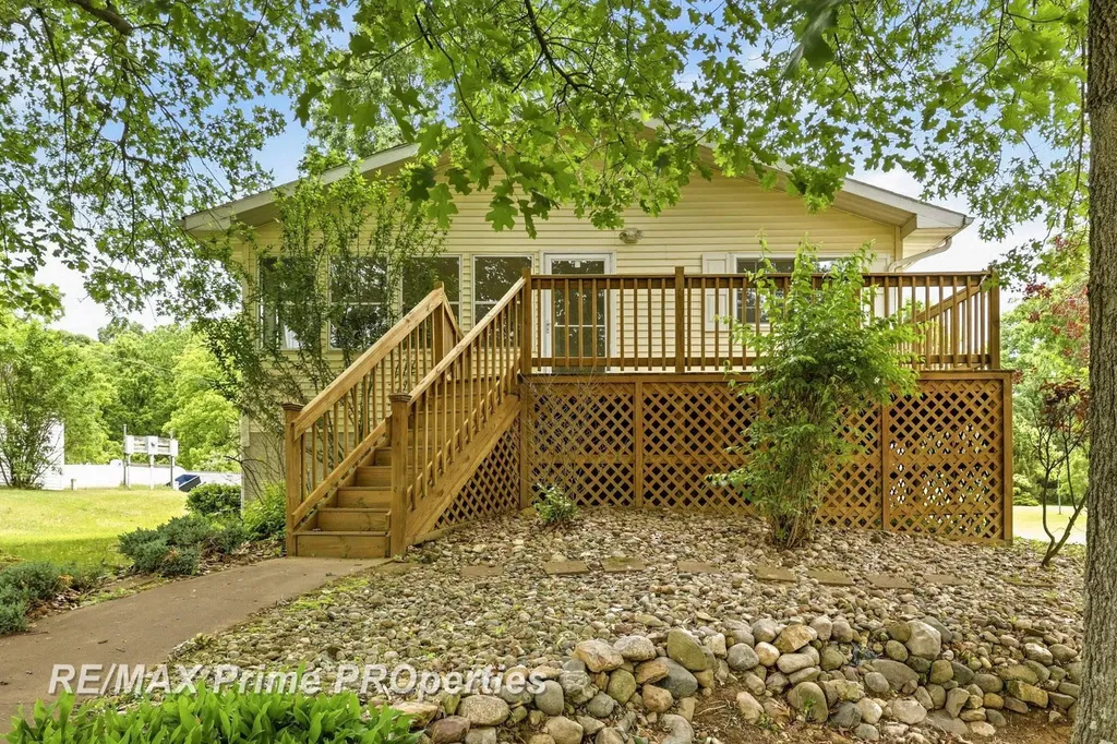594 Lou Alice Drive Deerfield Township MI 48421