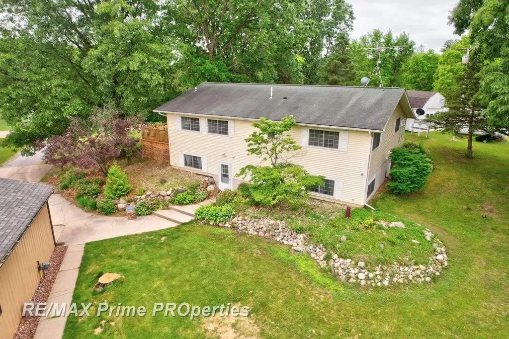 594 Lou Alice Drive Deerfield Township MI 48421