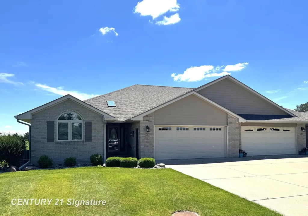 36 Millpond Trail Saginaw Charter Township MI 48603