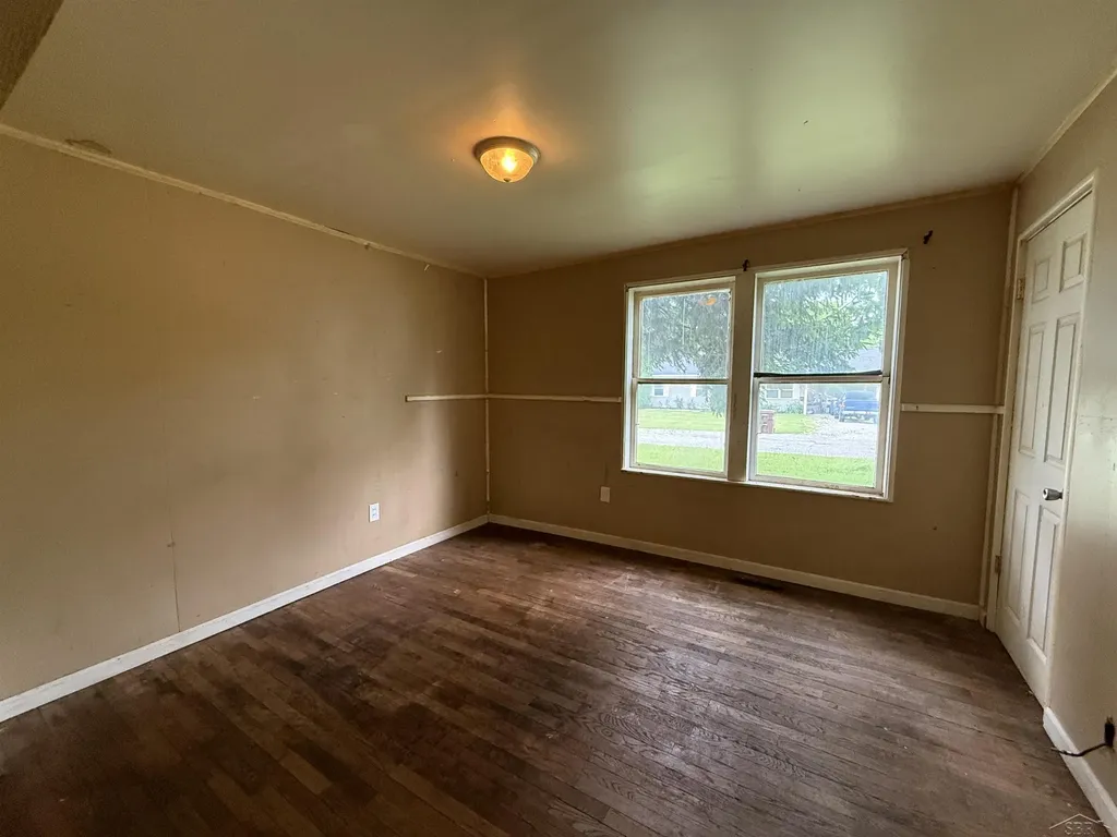 123 N Clark Street Chesaning Village MI 48616