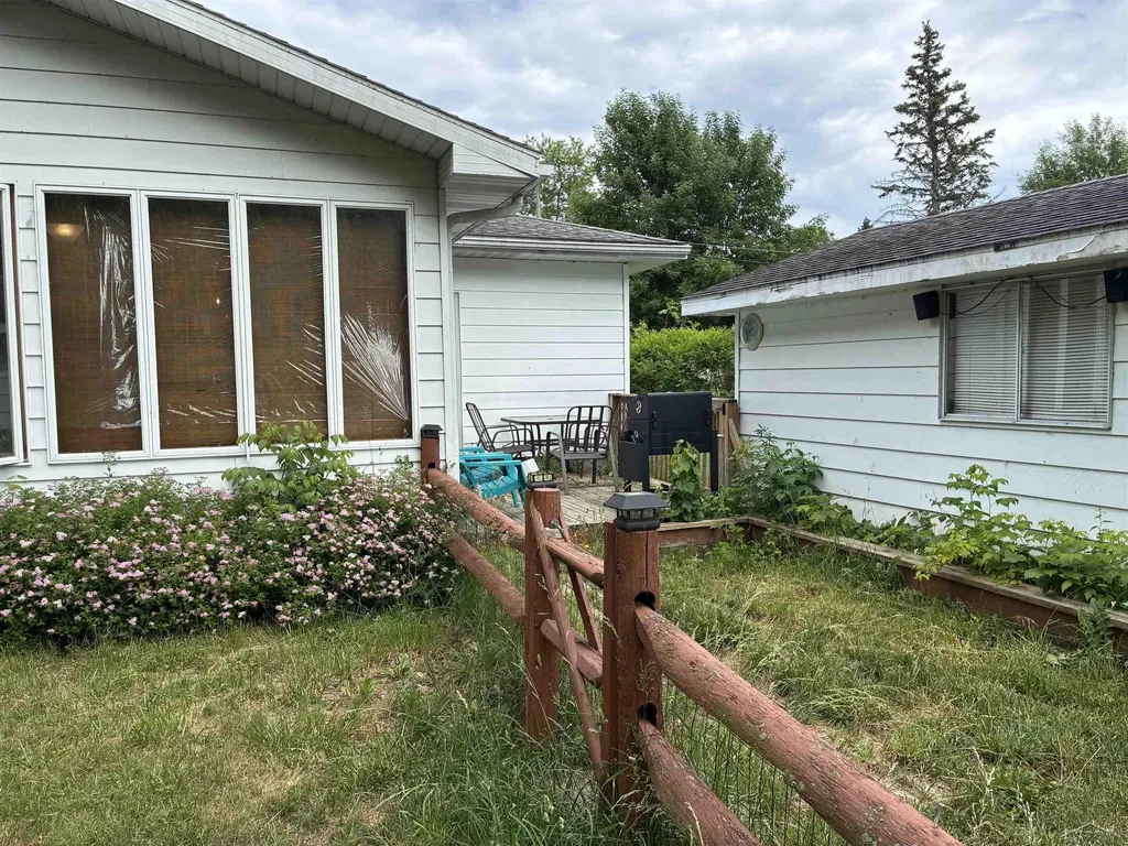 435 N Main Street Au Gres City MI 48703