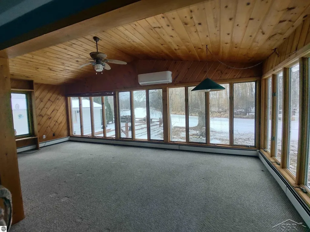 435 N Main Street Au Gres City MI 48703