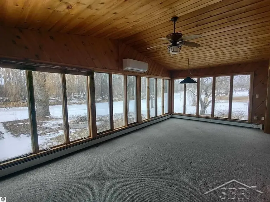 435 N Main Street Au Gres City MI 48703