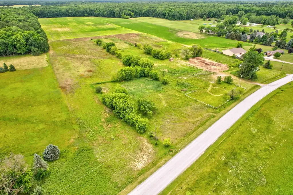 7670 E Curtis Road Frankenmuth Township MI 48734
