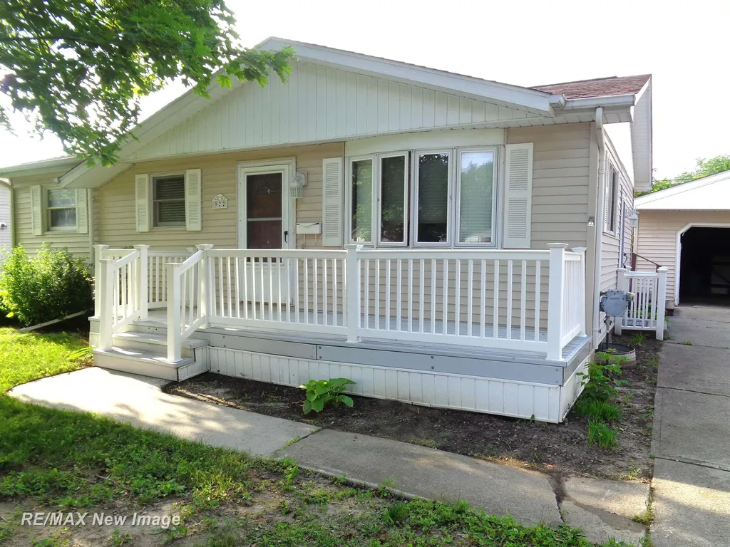 922 Fleetwood Drive Carrollton Township MI 48604