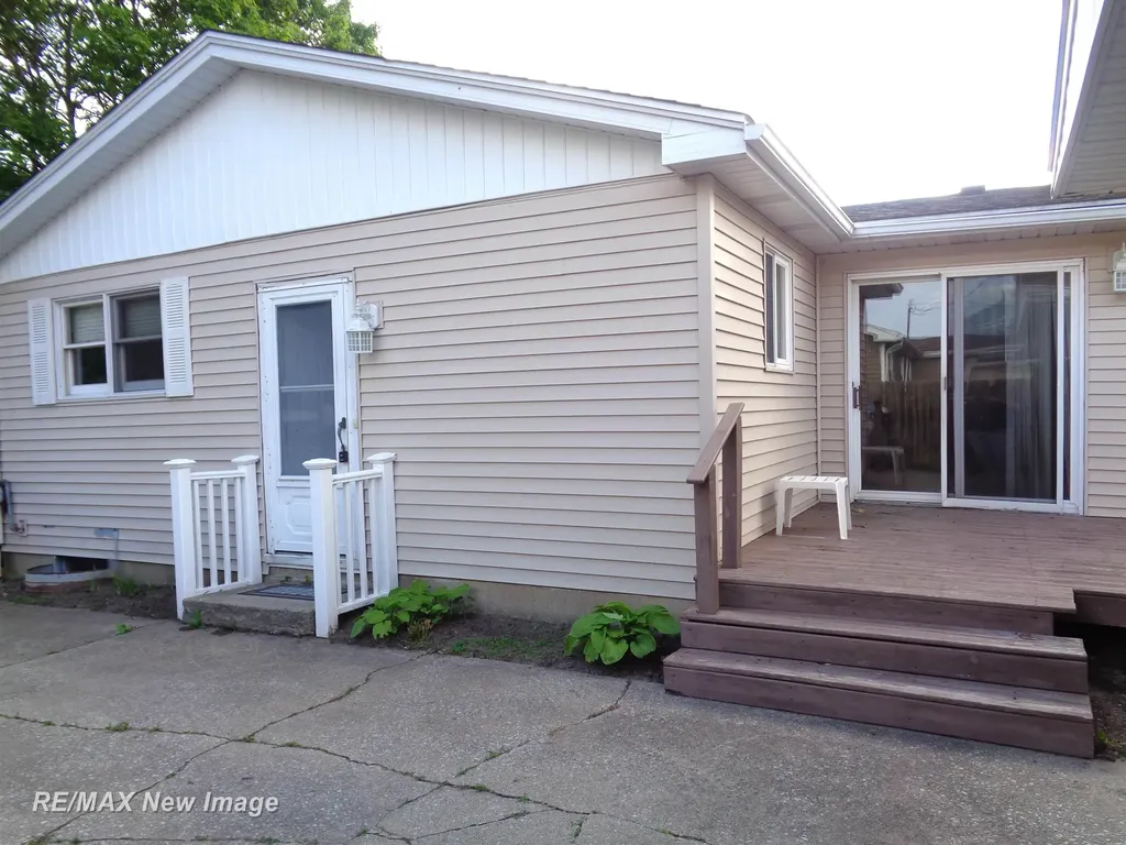 922 Fleetwood Drive Carrollton Township MI 48604