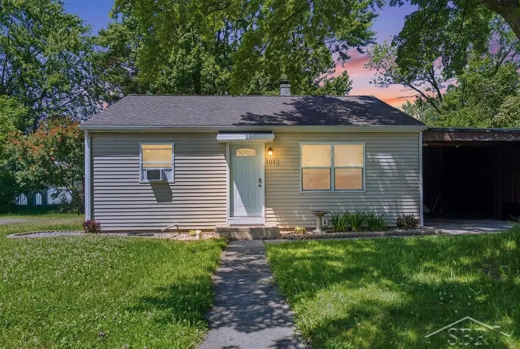 1013 E St Andrews Road Midland City MI 48642