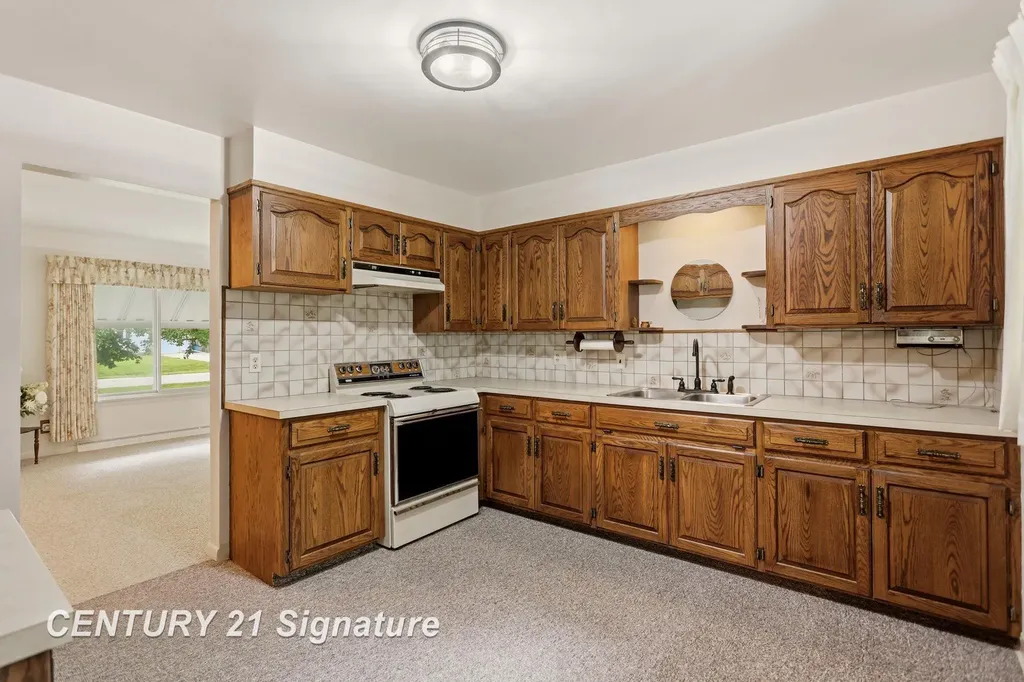 2804 Courtland Place Saginaw Charter Township MI 48603