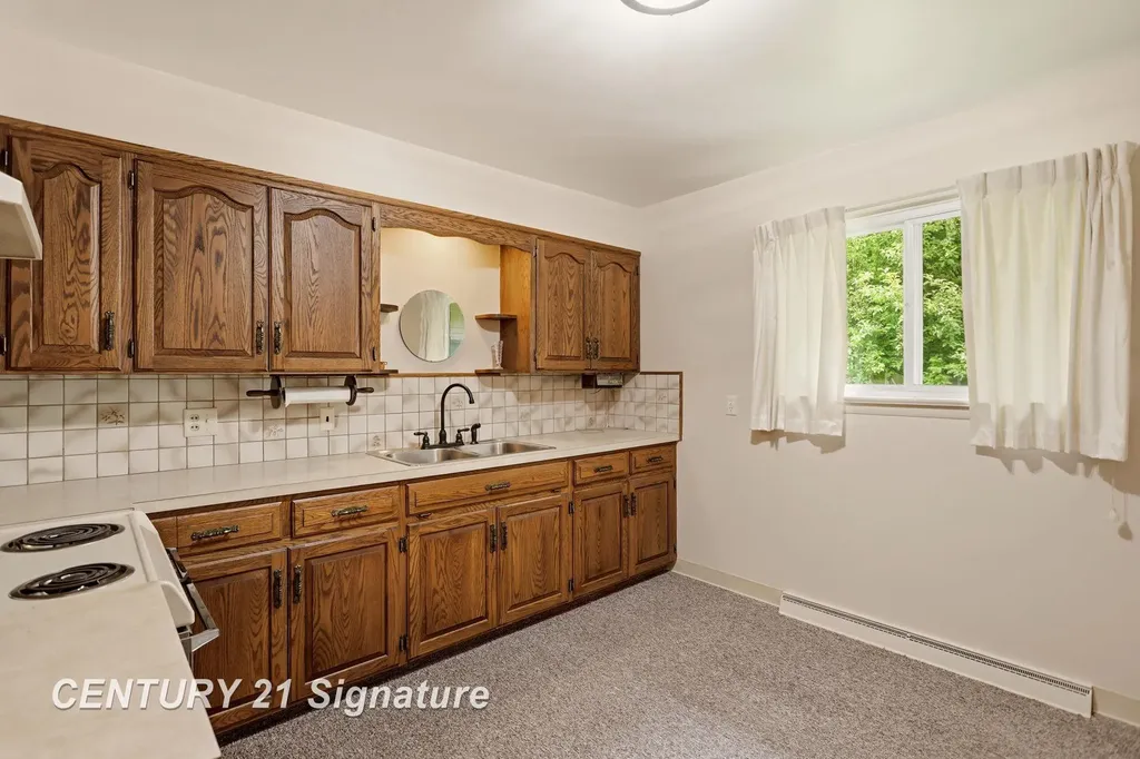 2804 Courtland Place Saginaw Charter Township MI 48603