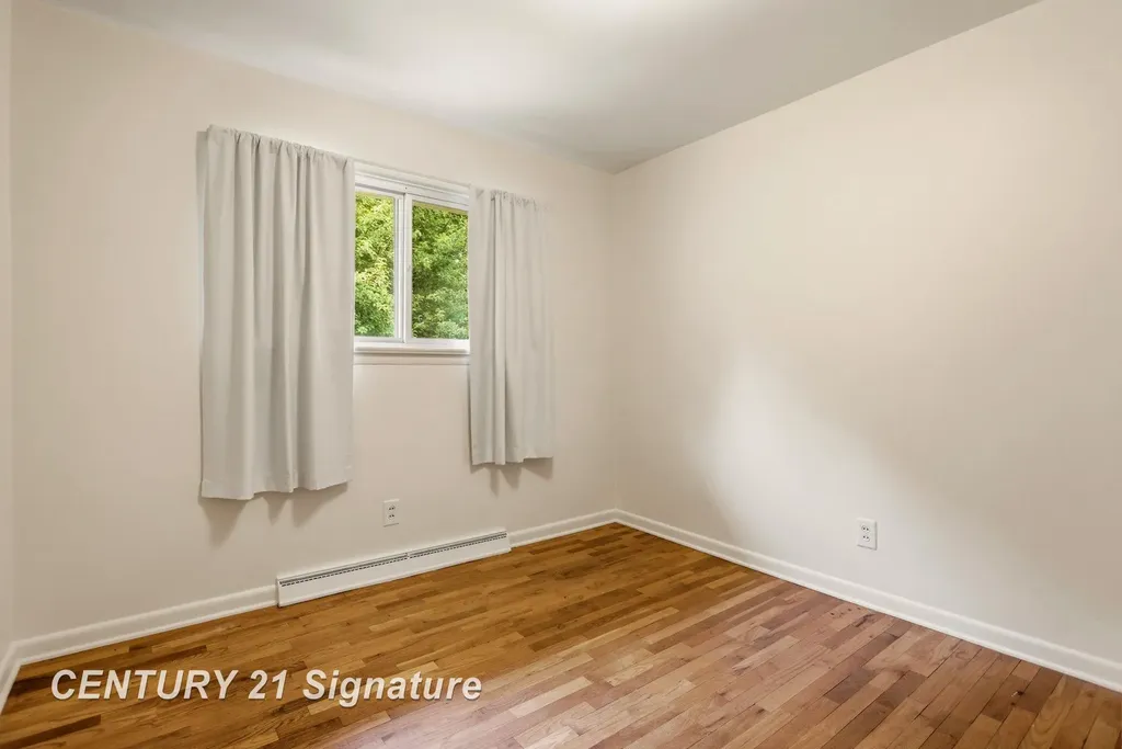 2804 Courtland Place Saginaw Charter Township MI 48603