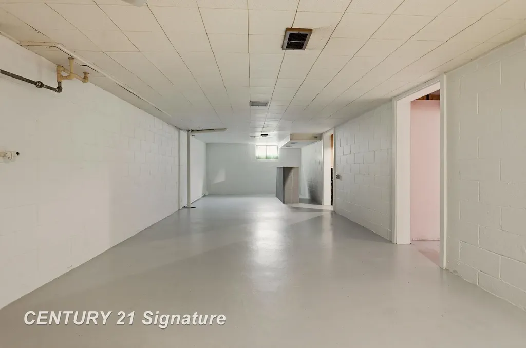 2804 Courtland Place Saginaw Charter Township MI 48603