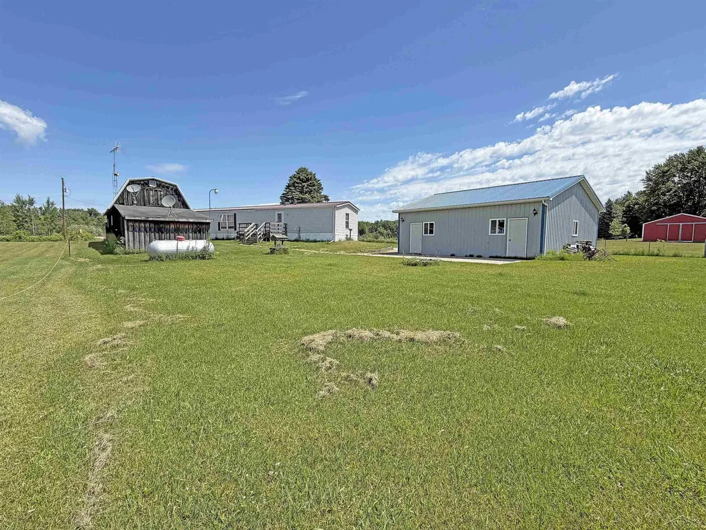 300 E Winegars Road Hay Township MI 48624