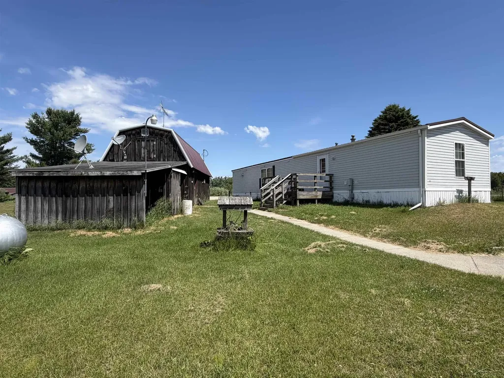 300 E Winegars Road Hay Township MI 48624