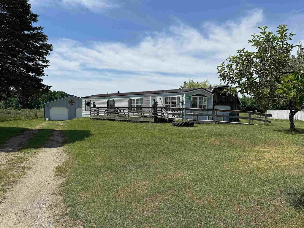 300 E Winegars Road Hay Township MI 48624