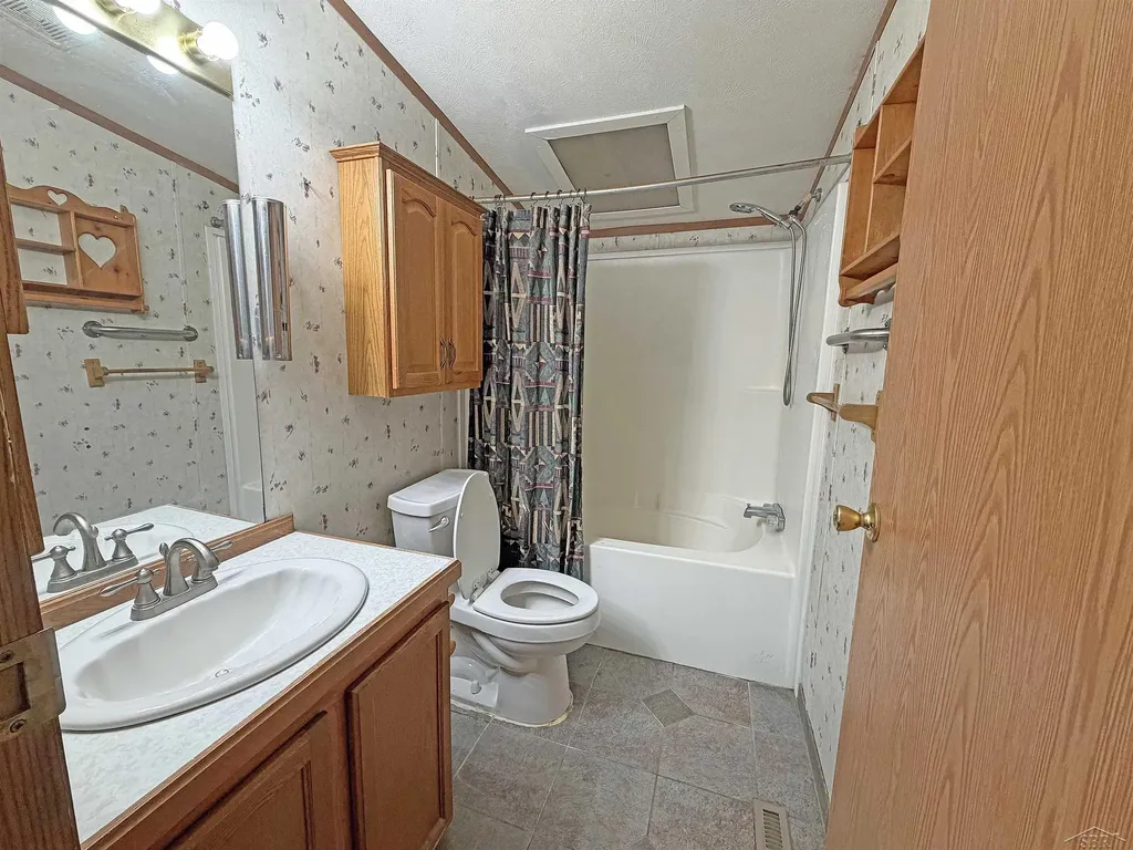 300 E Winegars Road Hay Township MI 48624
