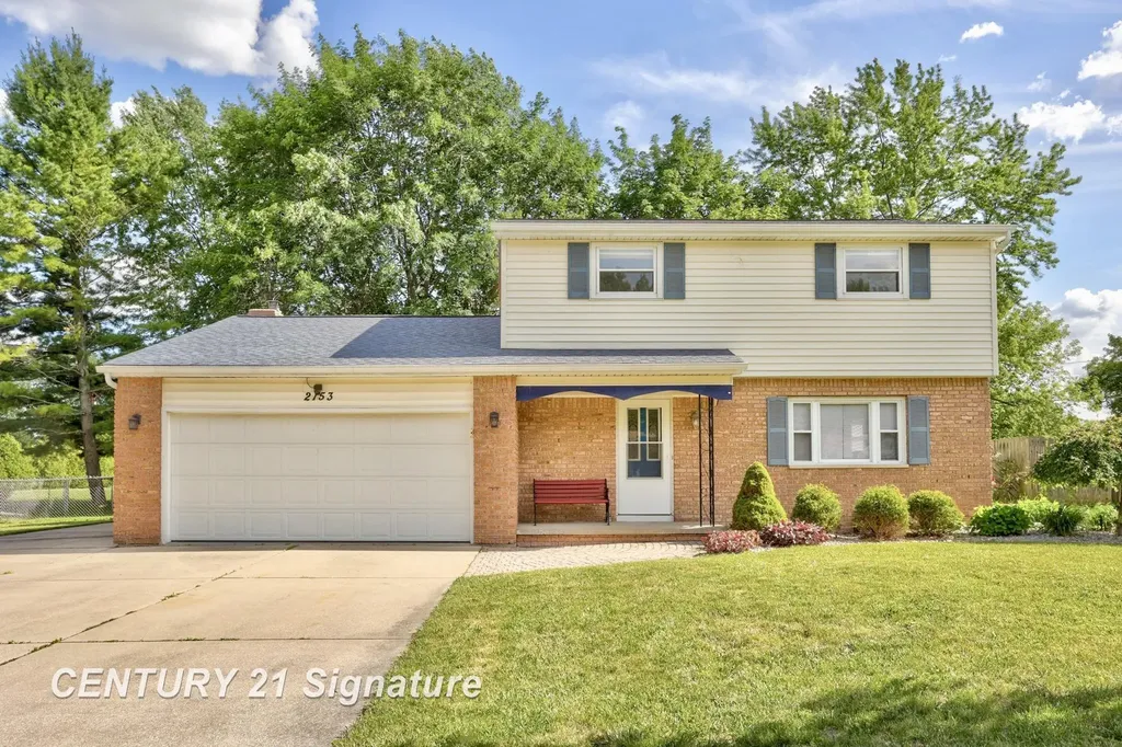 2153 Starlite Drive Saginaw Charter Township MI 48603