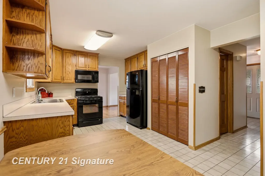 2153 Starlite Drive Saginaw Charter Township MI 48603