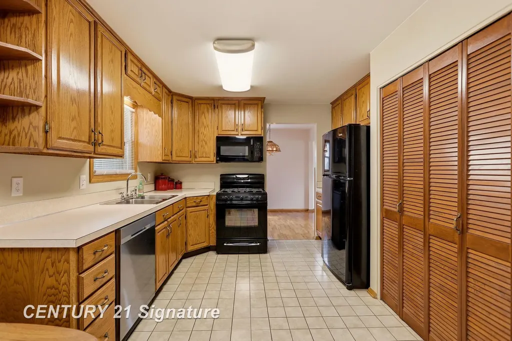 2153 Starlite Drive Saginaw Charter Township MI 48603