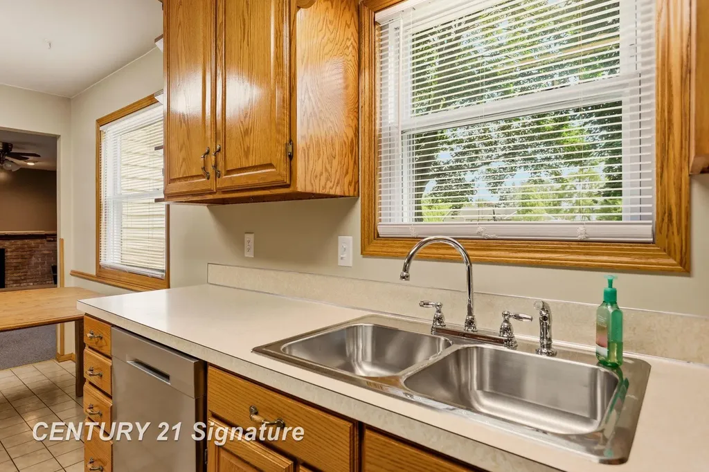 2153 Starlite Drive Saginaw Charter Township MI 48603