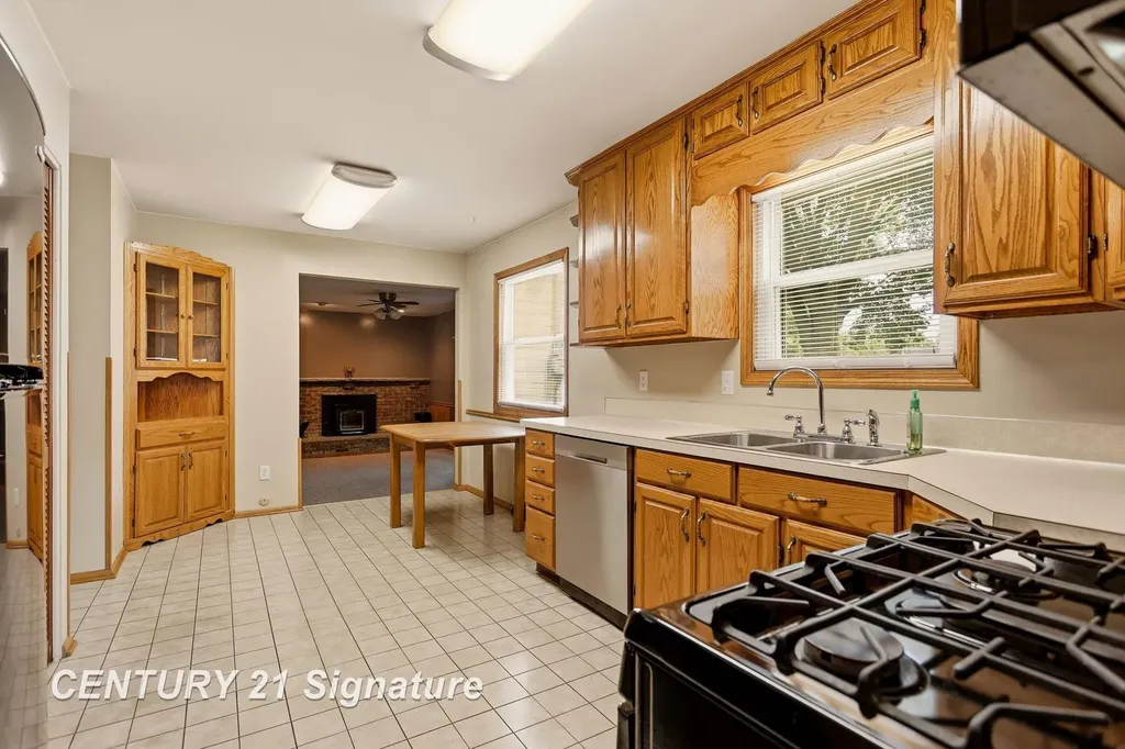 2153 Starlite Drive Saginaw Charter Township MI 48603
