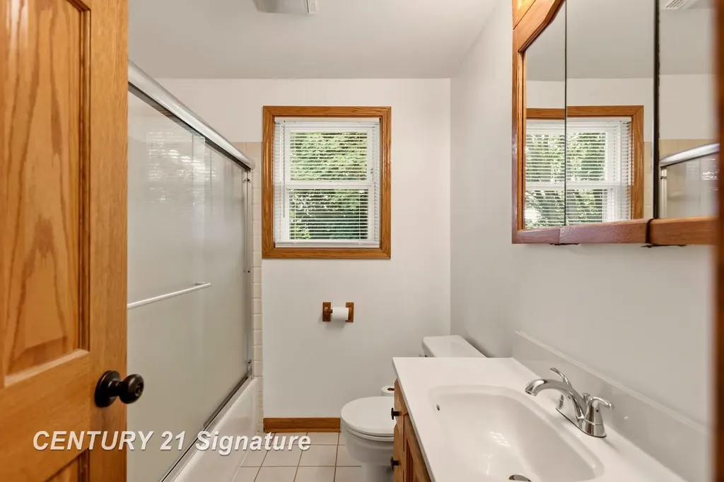 2153 Starlite Drive Saginaw Charter Township MI 48603