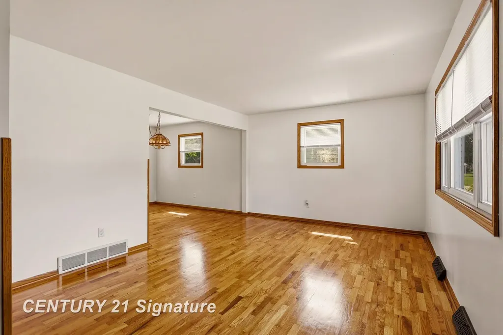 2153 Starlite Drive Saginaw Charter Township MI 48603