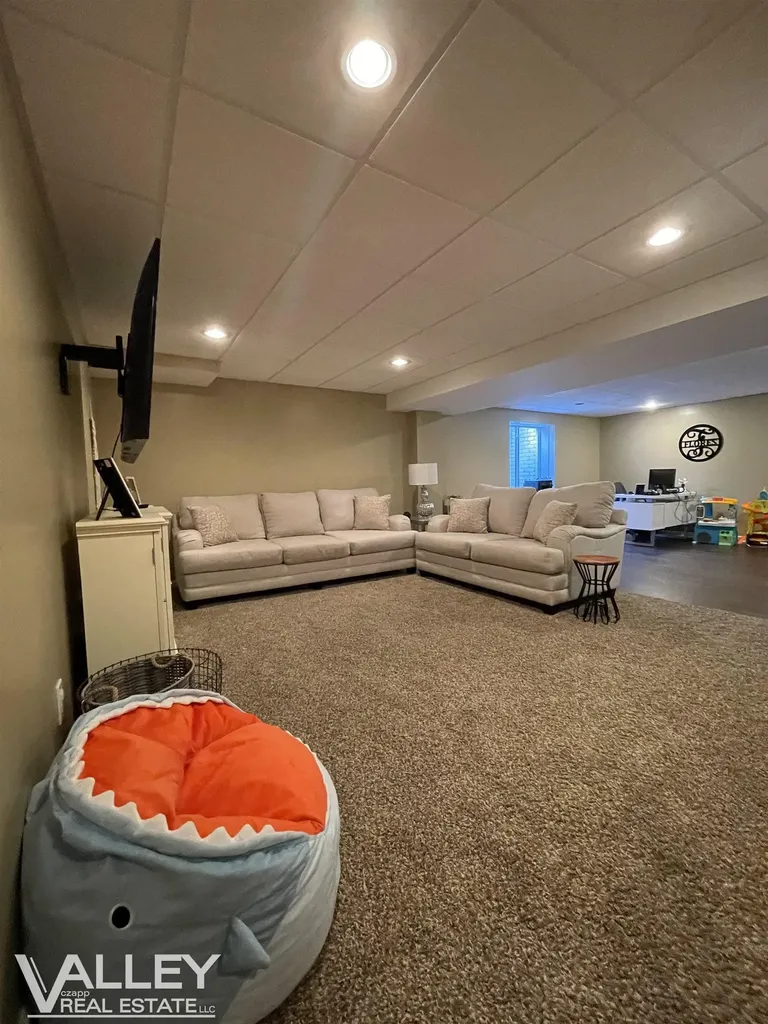 2853 Churchhill Lane Saginaw Charter Township MI 48603