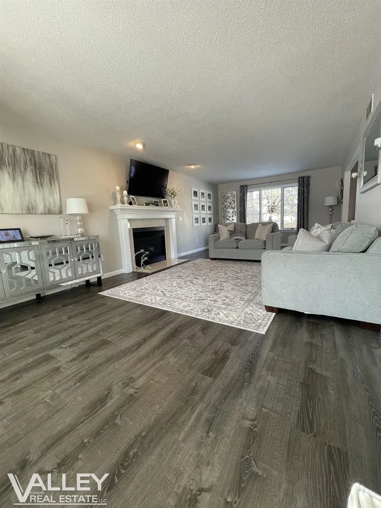 2853 Churchhill Lane Saginaw Charter Township MI 48603