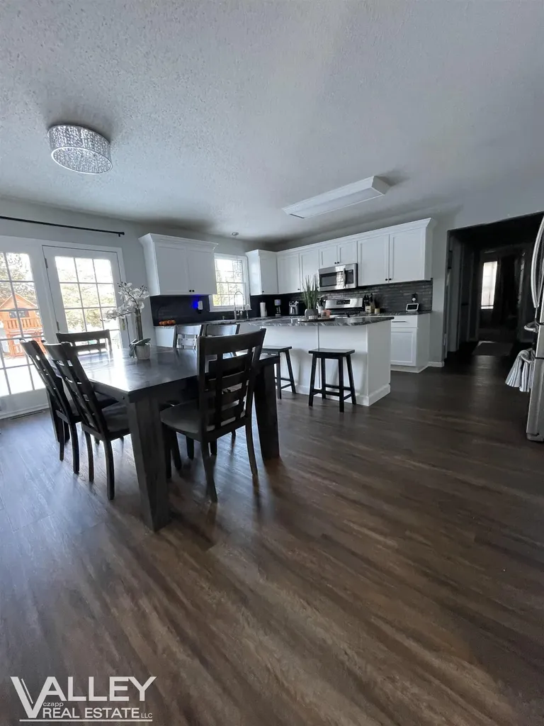 2853 Churchhill Lane Saginaw Charter Township MI 48603