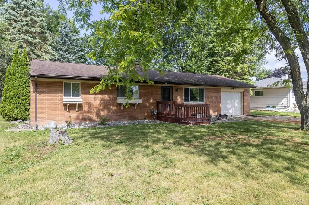 2835 Clayburn Road Saginaw Charter Township MI 48603
