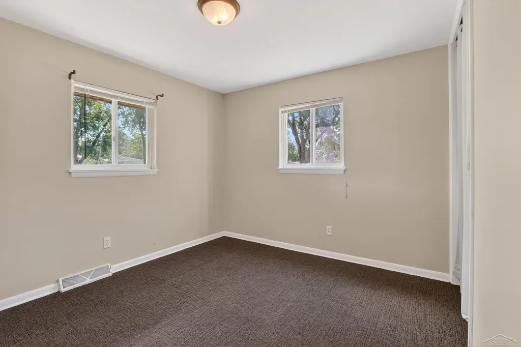 2835 Clayburn Road Saginaw Charter Township MI 48603
