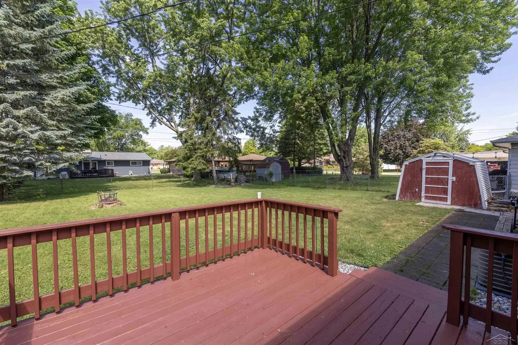 2835 Clayburn Road Saginaw Charter Township MI 48603