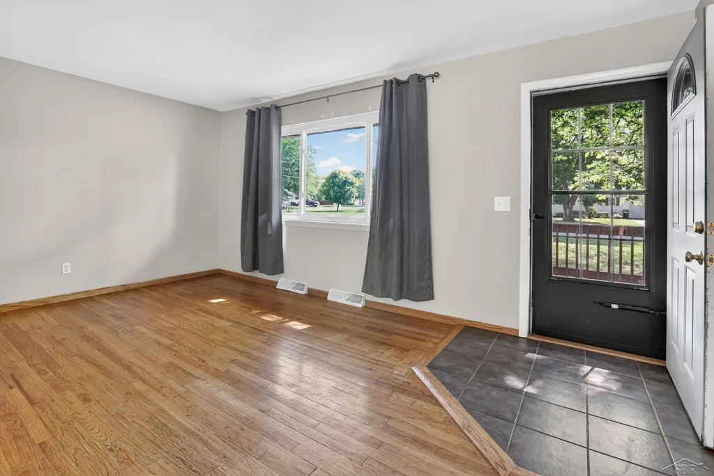 2835 Clayburn Road Saginaw Charter Township MI 48603