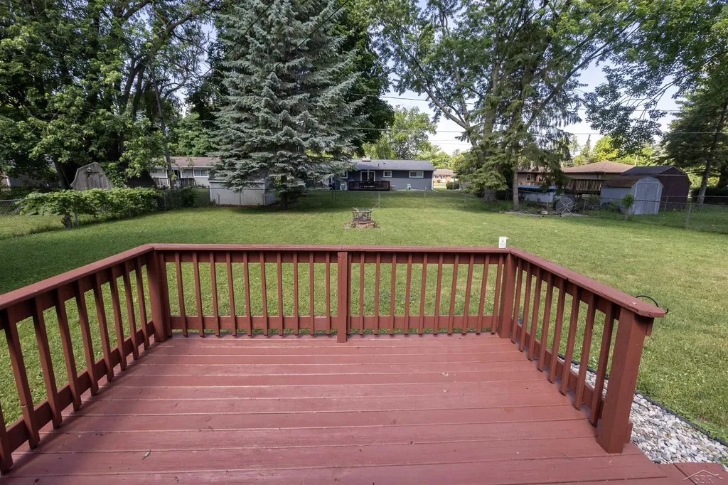 2835 Clayburn Road Saginaw Charter Township MI 48603