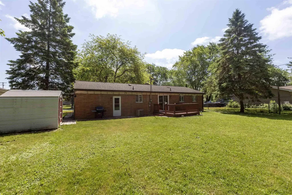 2835 Clayburn Road Saginaw Charter Township MI 48603