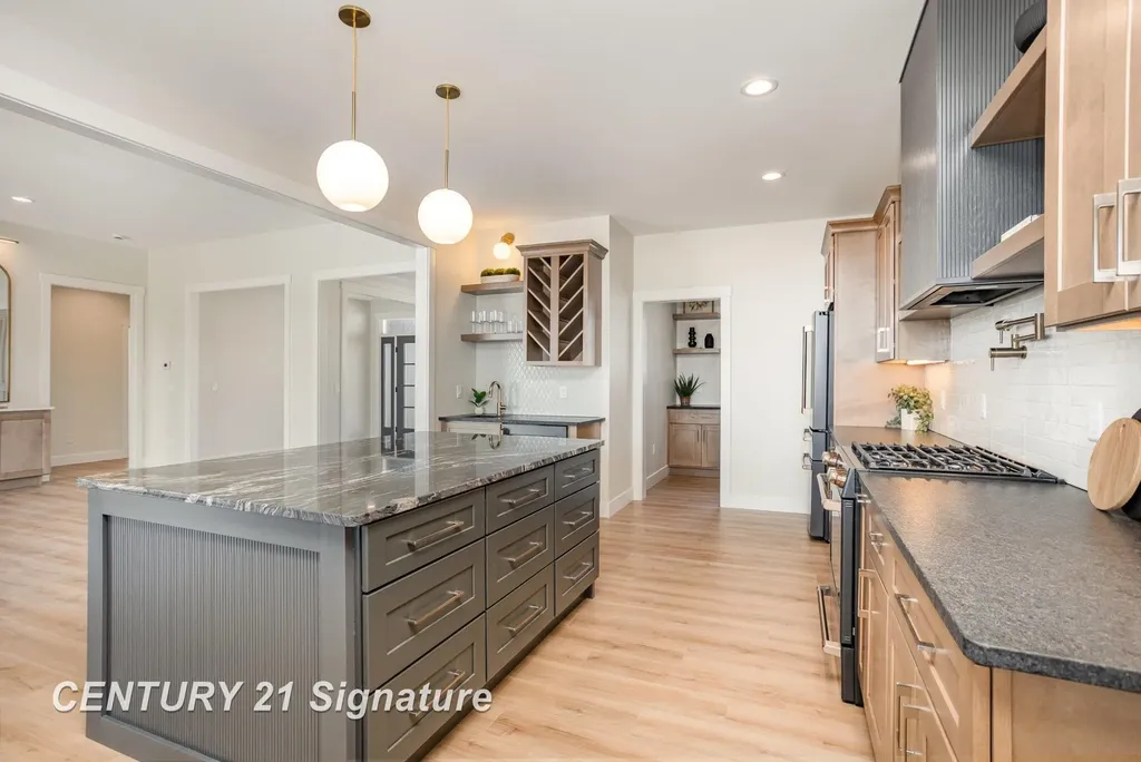 33 W Grove Court Thomas Township MI 48623