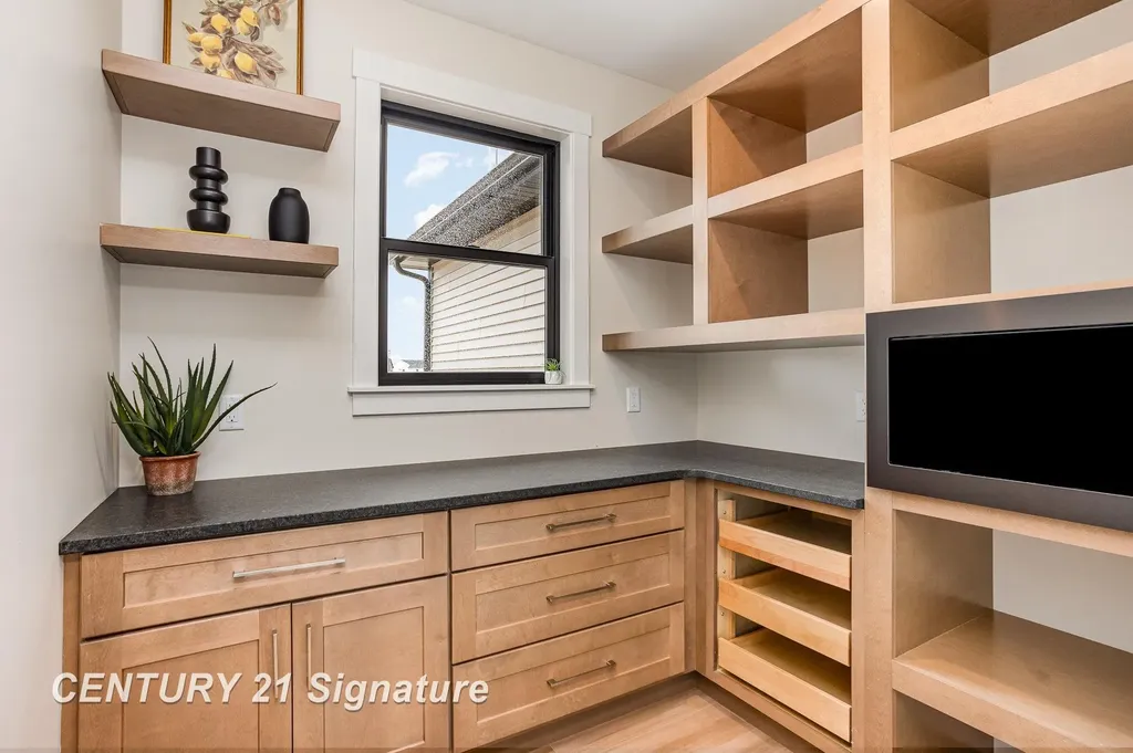 33 W Grove Court Thomas Township MI 48623