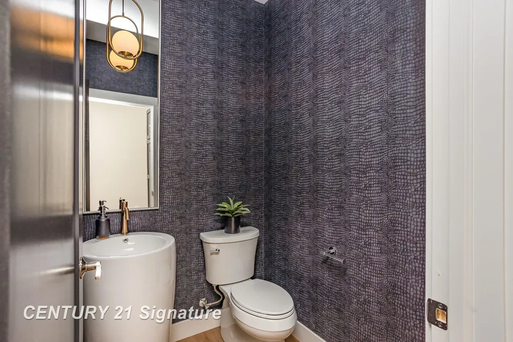 33 W Grove Court Thomas Township MI 48623