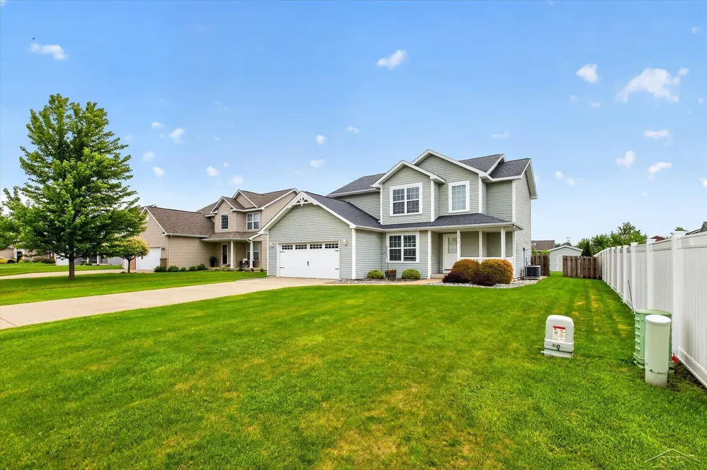8914 Cottonwood Drive Tittabawassee Township MI 48623