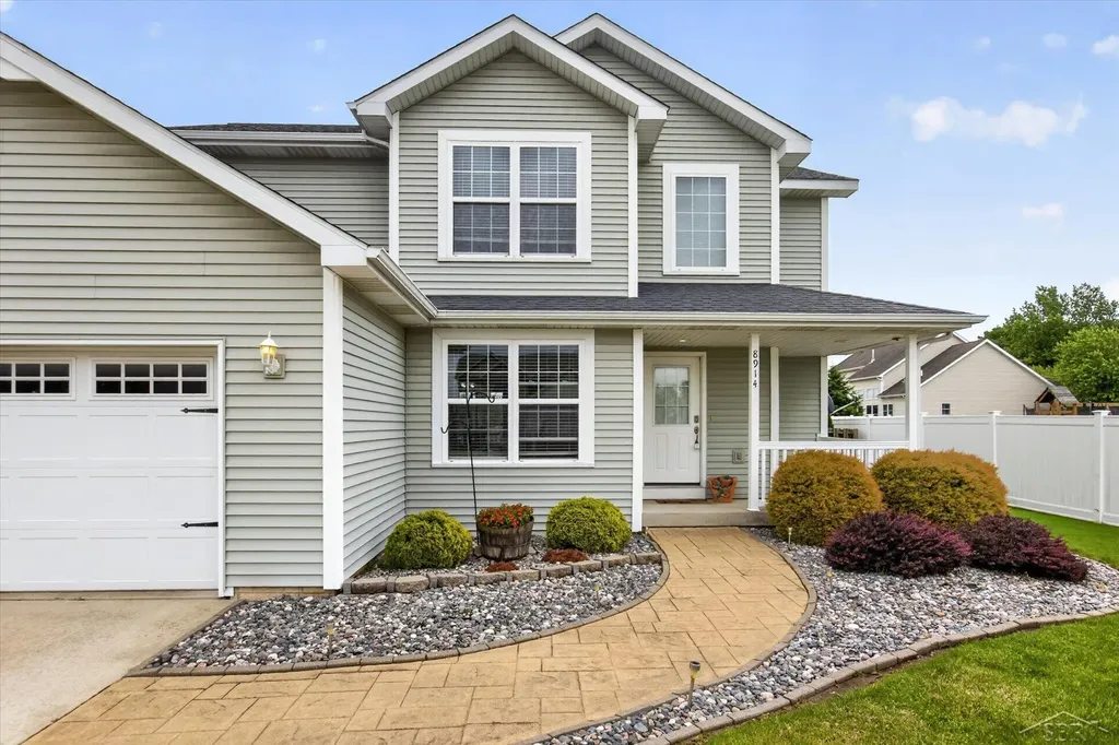 8914 Cottonwood Drive Tittabawassee Township MI 48623