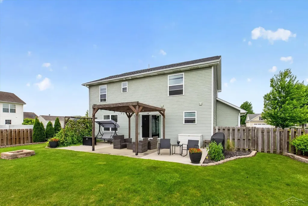 8914 Cottonwood Drive Tittabawassee Township MI 48623