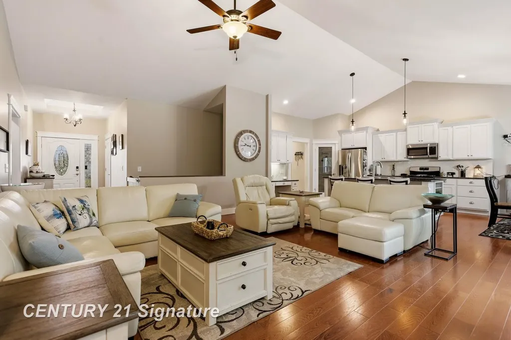 5178 Pebblestone Lane Saginaw Charter Township MI 48603