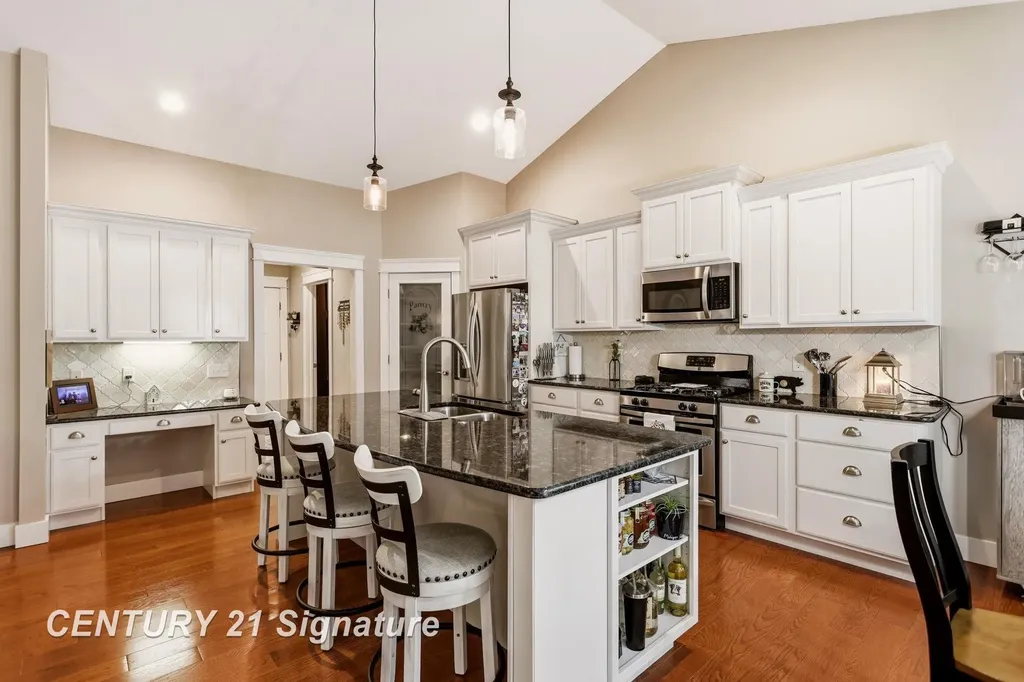 5178 Pebblestone Lane Saginaw Charter Township MI 48603