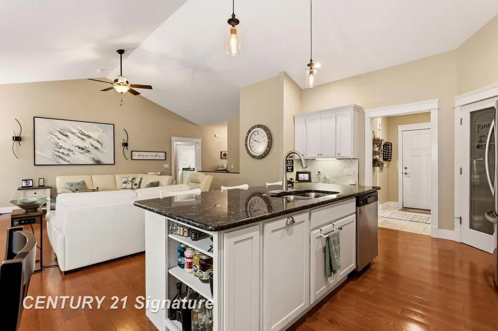 5178 Pebblestone Lane Saginaw Charter Township MI 48603