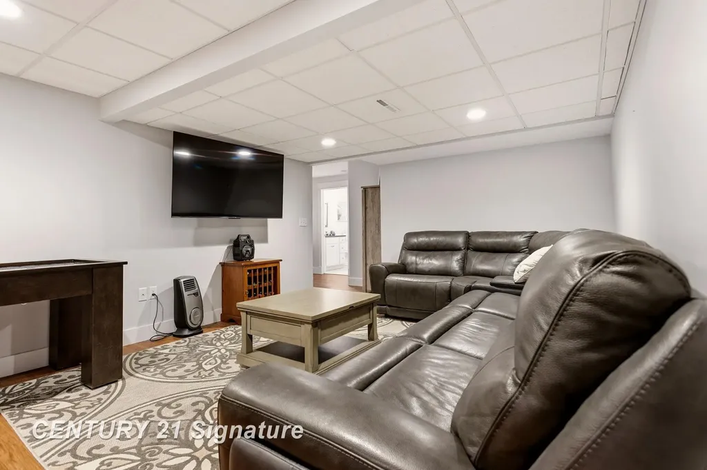5178 Pebblestone Lane Saginaw Charter Township MI 48603