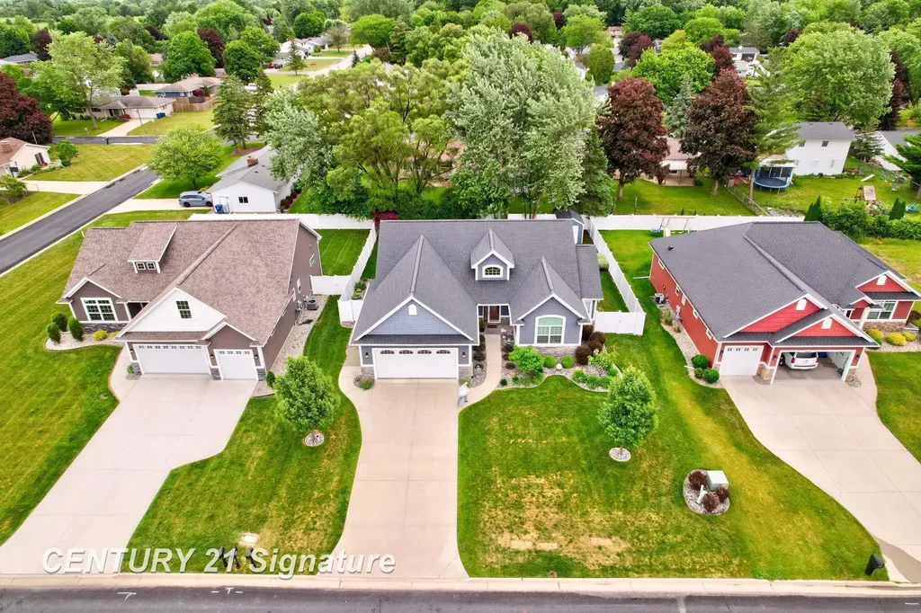 5178 Pebblestone Lane Saginaw Charter Township MI 48603